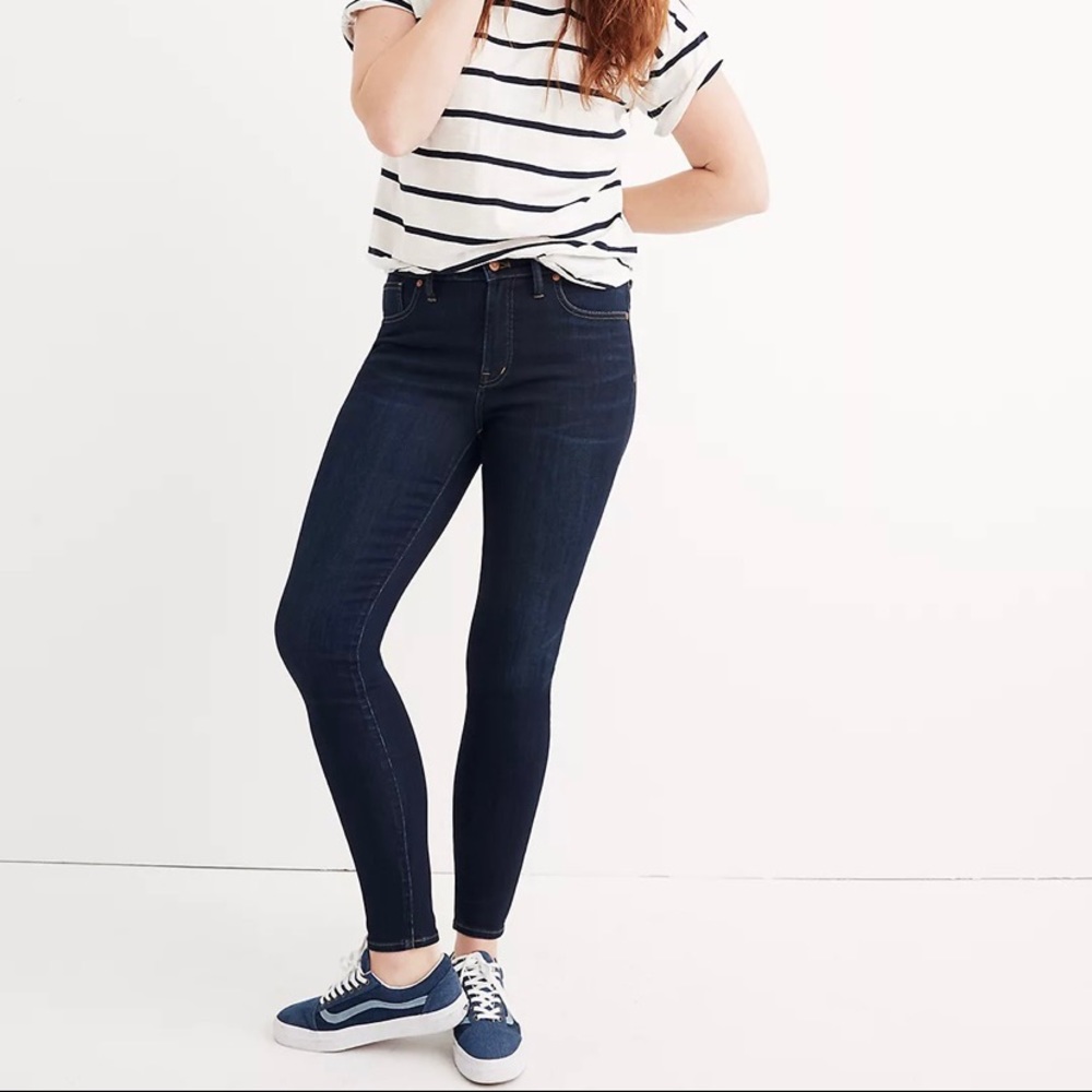 Madewell 9" Mid-Rise Skinny Jeans in Larkspur Wash